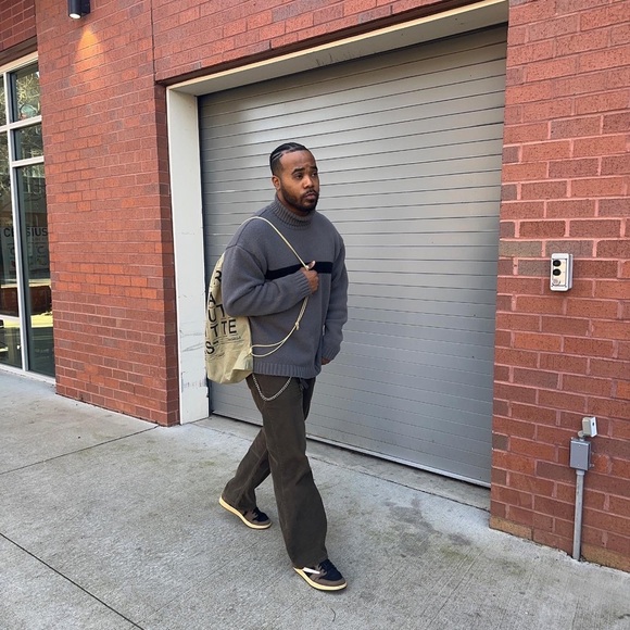 Meet your Posher, Max - Picture 3 of 9